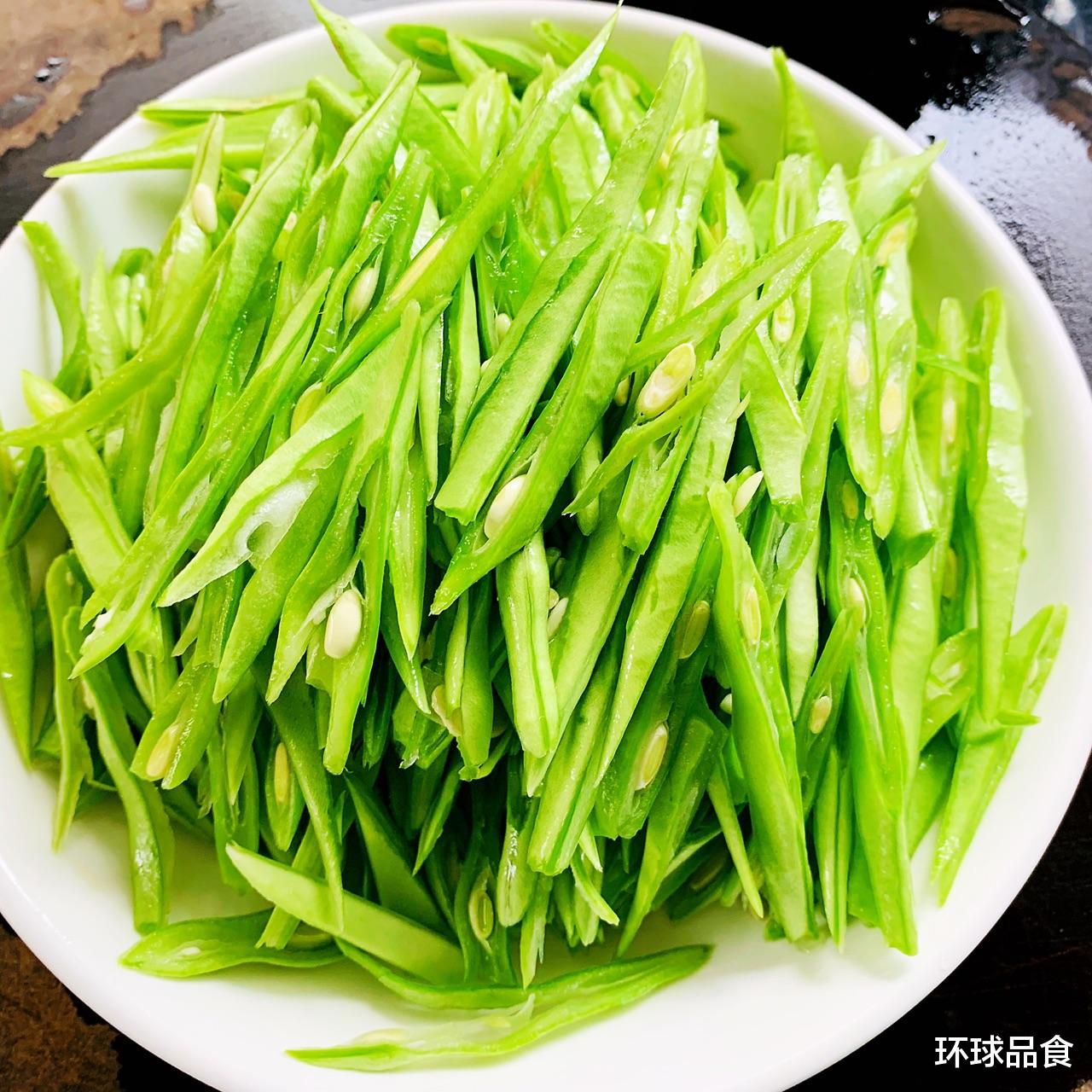 胡辣汤|入冬前，吃猪肉牛肉不如它，每天炒一盘，钙质比牛奶高，孩子长个头
