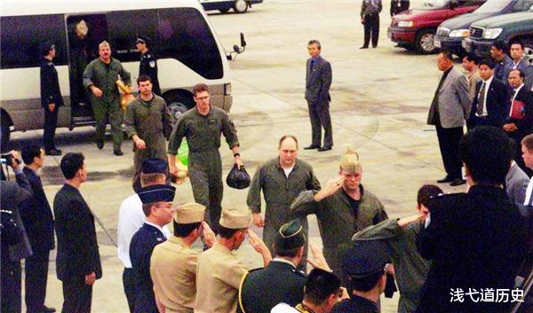 王伟|“王伟撞机”:19年前,战友赵宇亲眼目睹全过程,为何不反击?