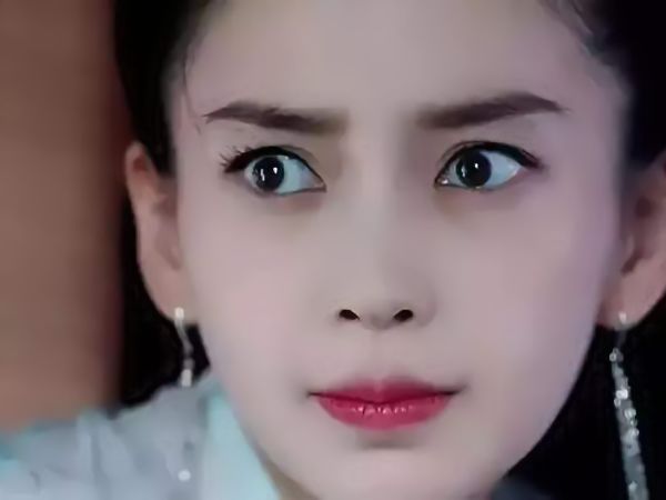 「范冰冰」这部剧才是杨颖“演技巅峰”，没有瞪眼和抠图，一身古装美成经典