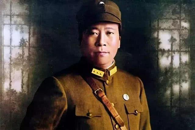 『杨虎城』西安事变后，蒋介石为何能囚禁张学良，却不敢动杨虎城？