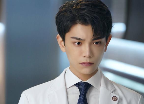#汪涵#明星大爆料：鞠婧祎、汪涵、丁禹兮、蔡徐坤、于正