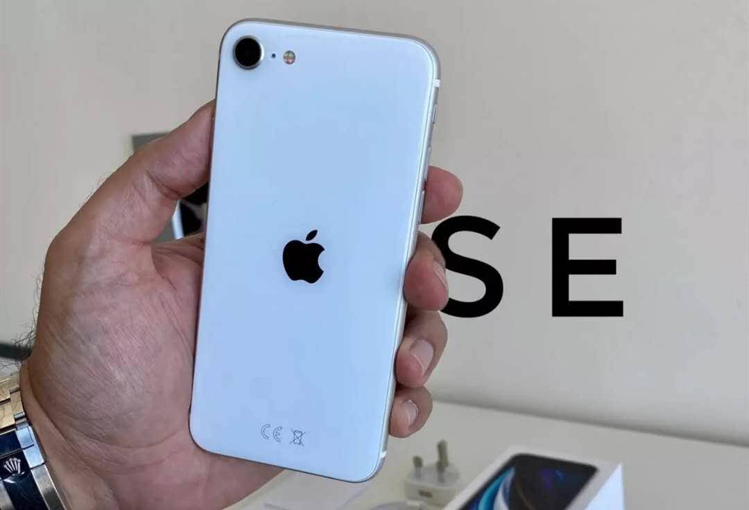 『小米科技』便宜一千元，雷军和iPhoneSE杠上了，小米50倍变焦新机即将发布