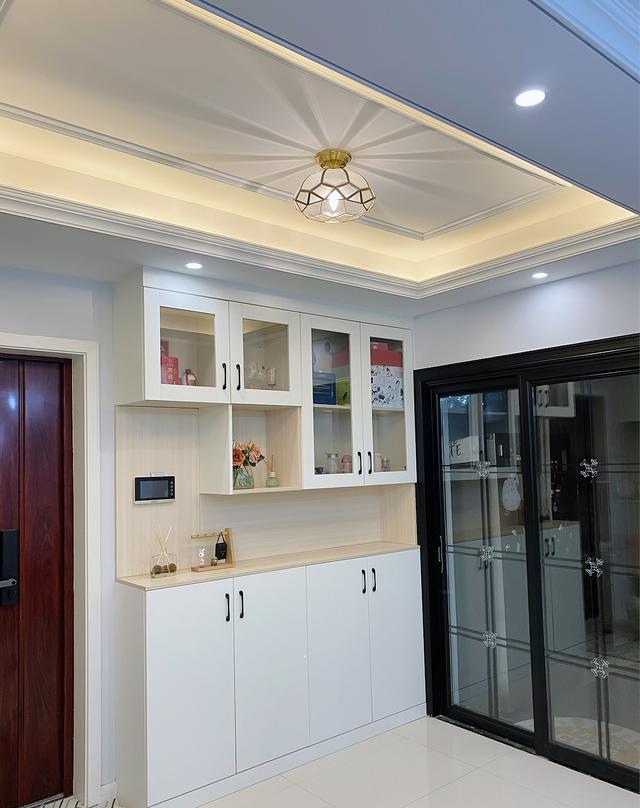 |新房花20万的装修效果,全屋橱柜定制简洁漂亮,最满意客厅!