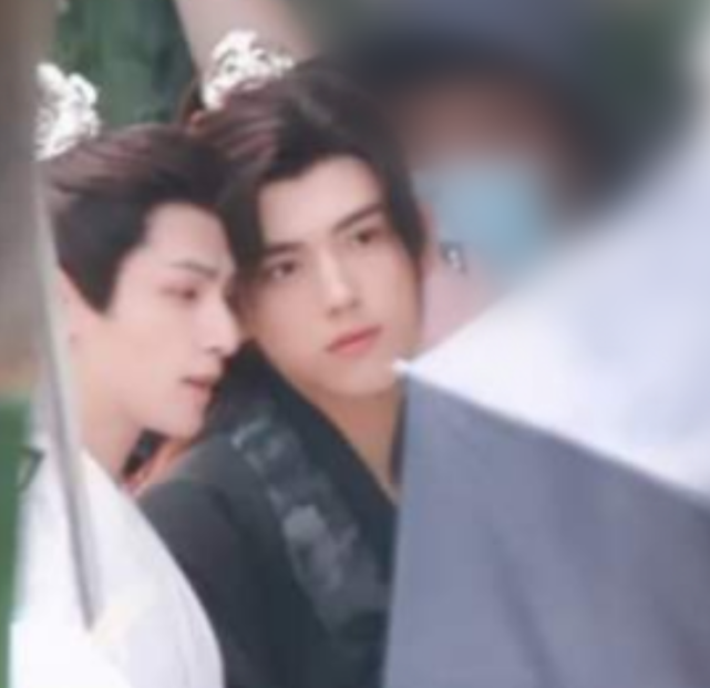 大v|假戏真做？知名大V曝某耽改剧猛料，称双男主现实中因戏生情