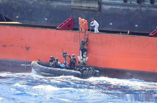 俄罗斯|“振华7号”中国籍船员遭海盗袭击 意大利护卫舰实施援助