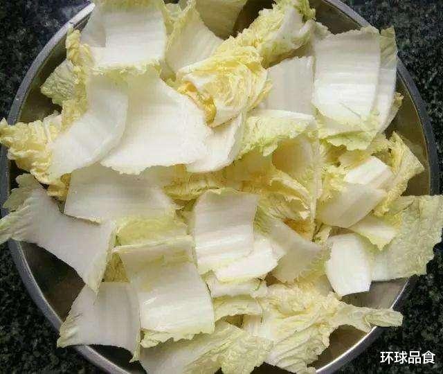 白菜|冬季，吃莲藕不如吃它，每天炒一盘，好吃又实惠，上桌就光盘