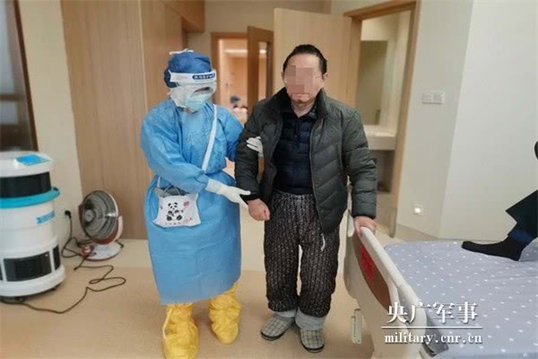 『』军队白衣天使战疫日记：要像父亲那样不怕危险、勇敢向前