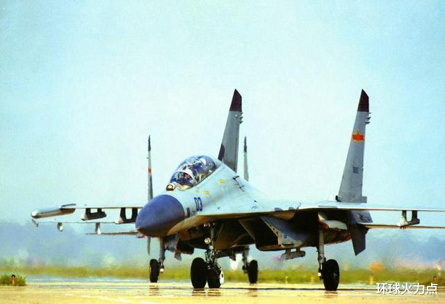 [图-160]俄罗斯空天军的钢铁怪兽：宁愿毁掉，也绝不卖中国一颗螺丝钉