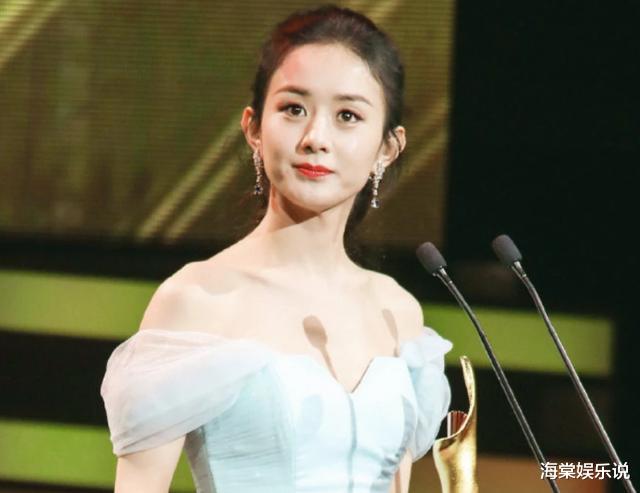 赵丽颖：赵丽颖和冯绍峰腻歪3天返航被偶遇，冯绍峰打扮年轻，颖宝很潮范