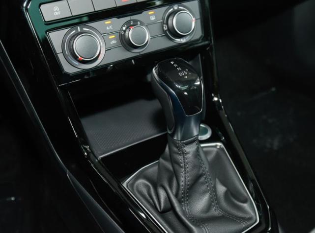 大众汽车|大众探影跌至9.3万，国六标准，比XRV大一圈，怎么就没人懂