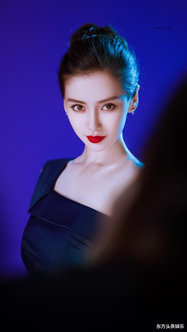 Angelababy■baby复工生图堪比大片，回眸一笑迷倒众生，脸蛋肉肉的胖了许多