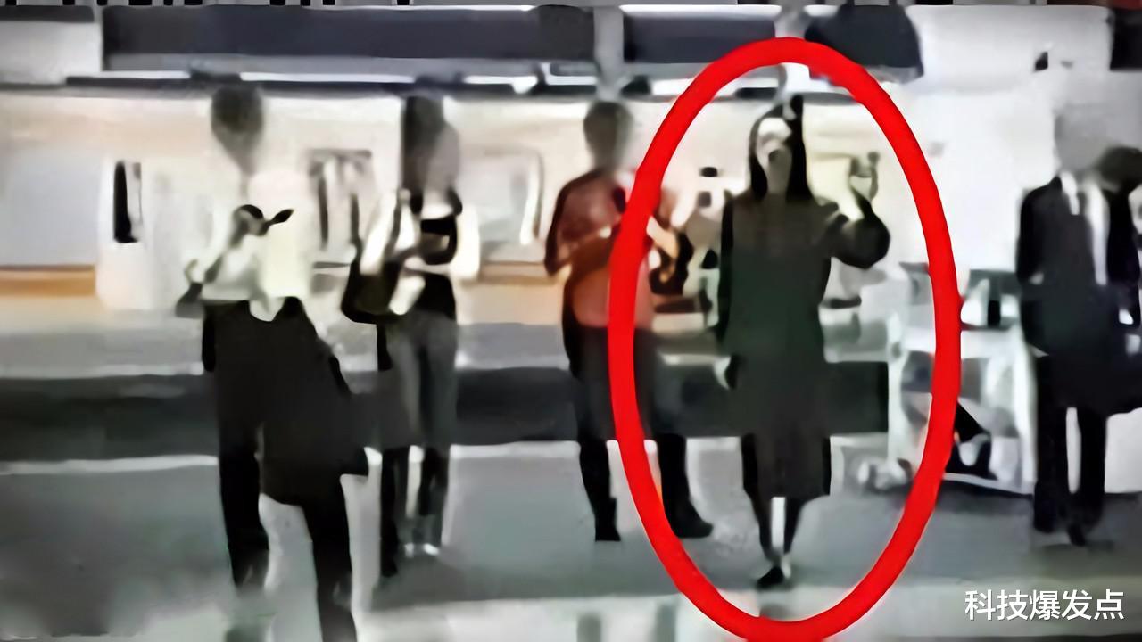 外星人|加拿大前官员曾披露，外星人已与人类有过接触，这到底是真是假？