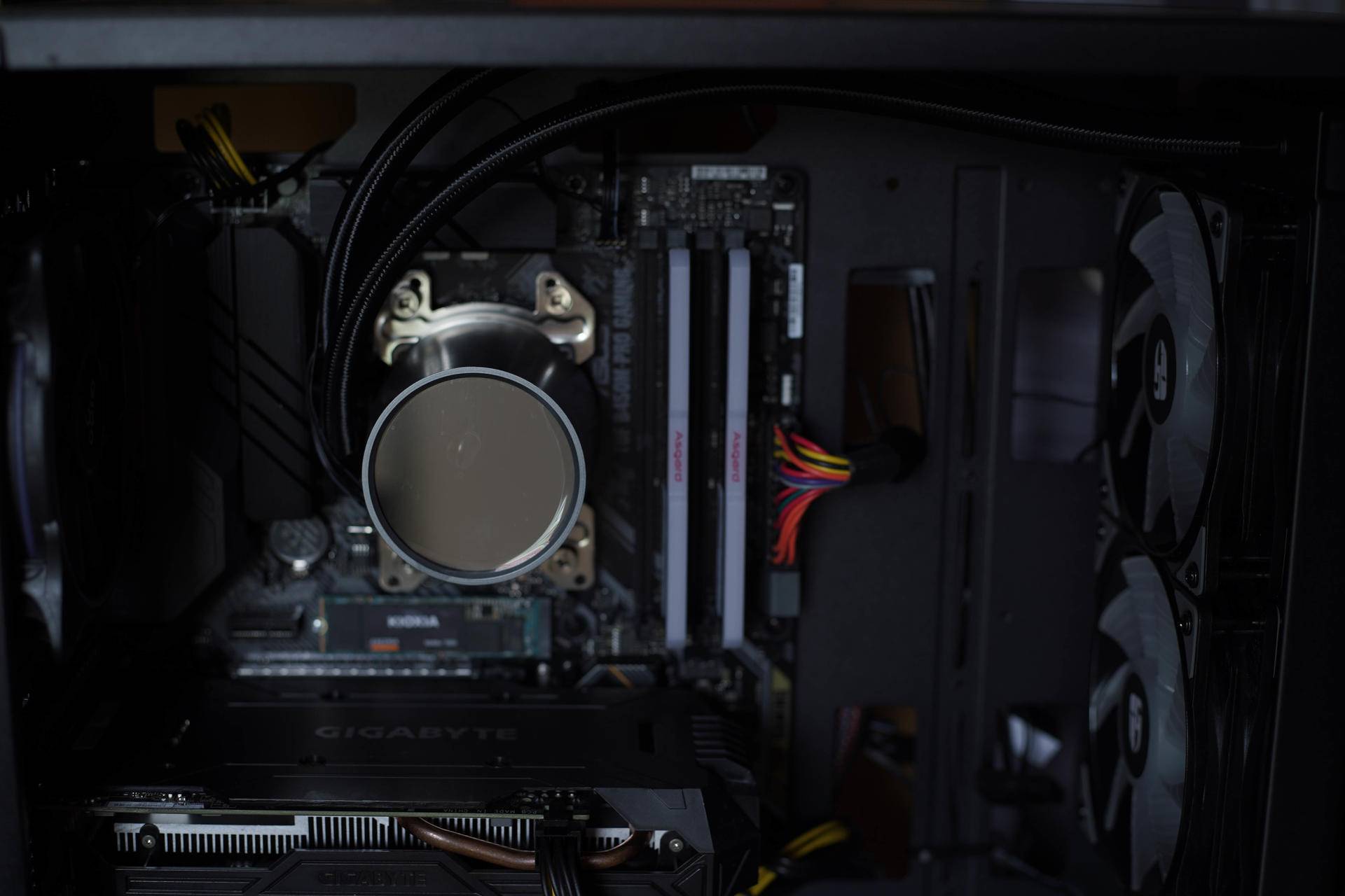 创业|风扇换水冷立竿见影！机箱颜值拉满不漏液，堡垒240开箱体验