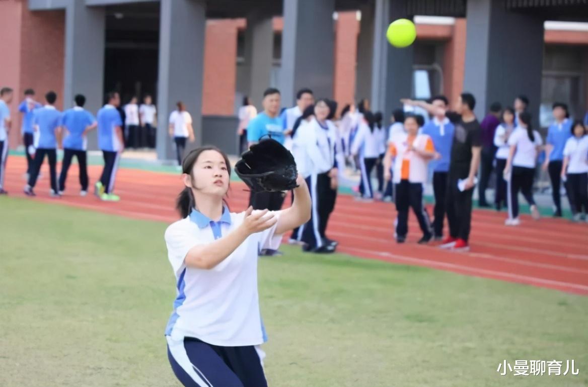 胆固醇|学生党公认“最害怕”的3个体检项目，看到第3个，女生脸都红了