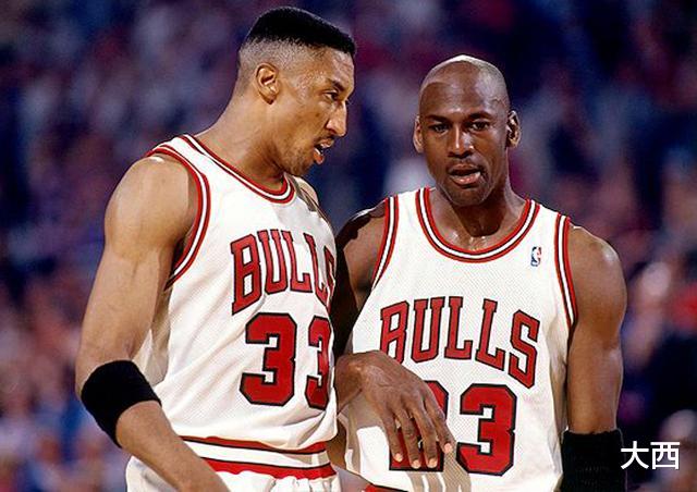 [斯科蒂·皮蓬]皮蓬17年生涯赚1.09亿，球迷直言太少，42岁娇妻：他混得不错