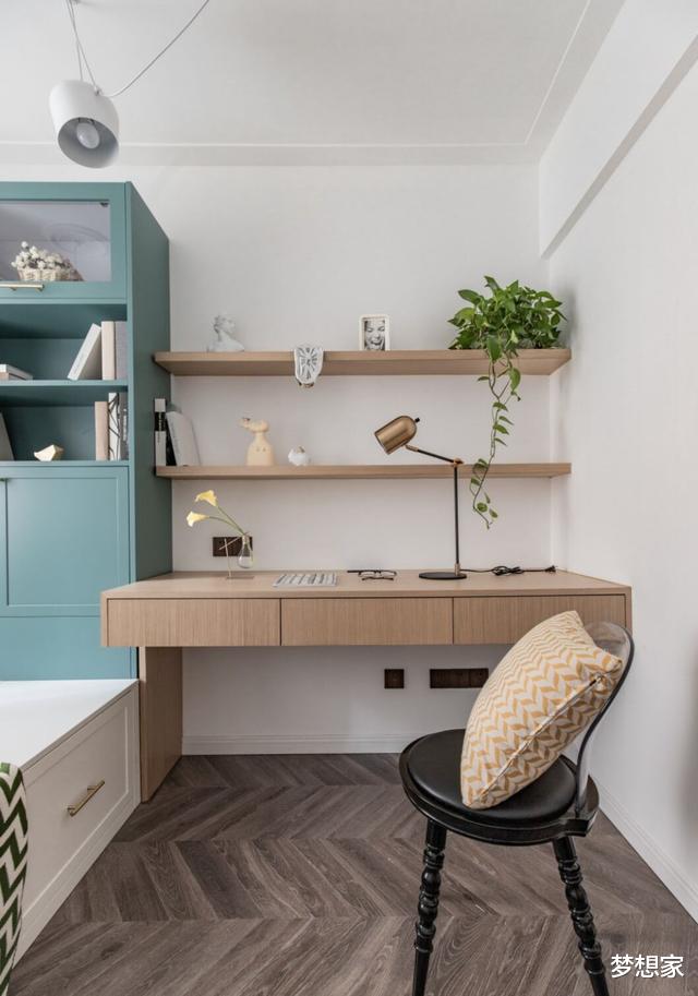 |榻榻米只能搭书房?那可太浪费空间了,有钱人家都用它装多功能房