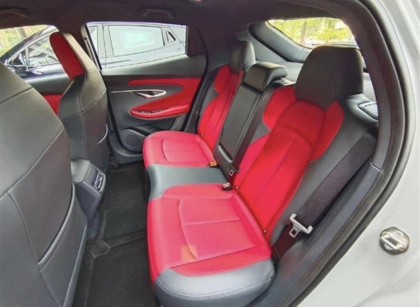 【长安汽车】相信国产!入手长安UNI-T中配车型,处处都很惊艳,但油耗不给力