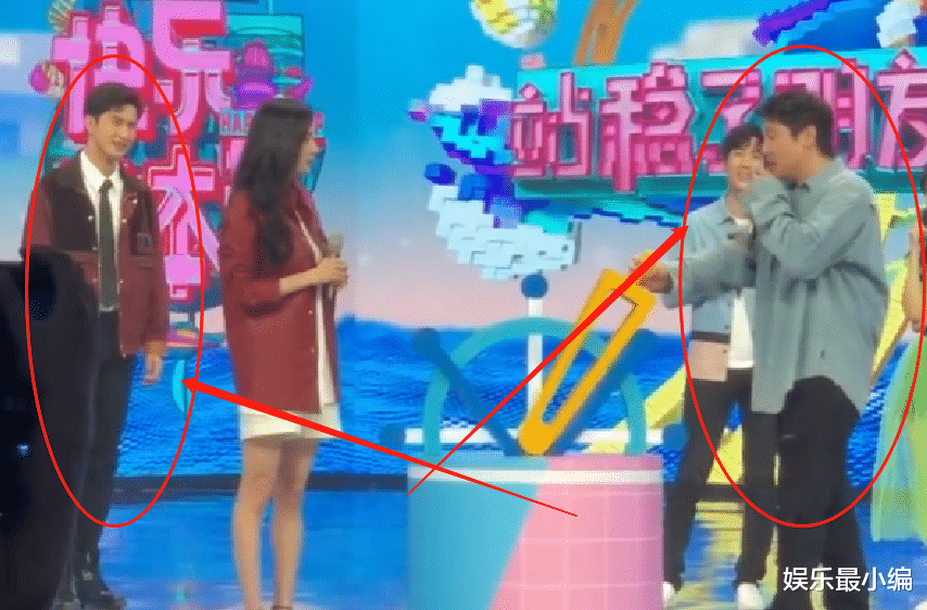 杨幂|杨幂参加《快本》录制，被晒出路透照片，失去瘦身特效的腿绝了！