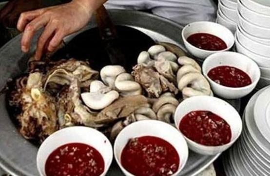 『下酒菜』看越南渔民的下酒菜，中国吃货自叹不如，网友：太狠了，认输