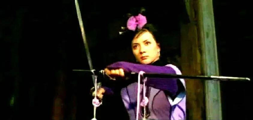 林青霞|林青霞闺蜜，19岁被李翰祥相中，却因演技呆滞被称“木雕美人”