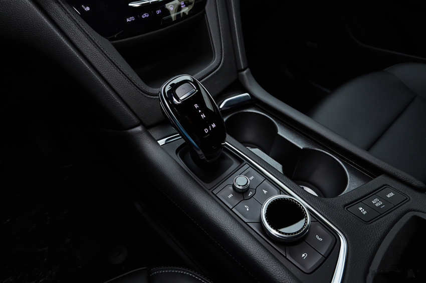 「奥迪Q5」起步33万跌到26万!铁了心逼死奥迪Q5,30天狂卖8172辆,成爆款