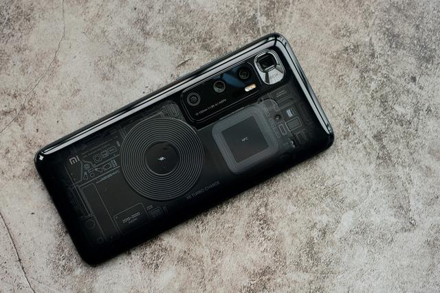 小米科技|小米10至尊纪念版为何热销?仅看外观,就能发现高级感