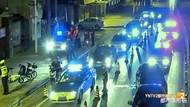 都市条形码|\"喝了酒没被查,吓死宝宝了\" 女子疑似酒驾发朋友圈炫耀被举报,交警连夜查处