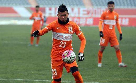 山东鲁能|终于等到你！鲁能锋霸转会新东家后终于联赛斩获首球，让球迷欣慰