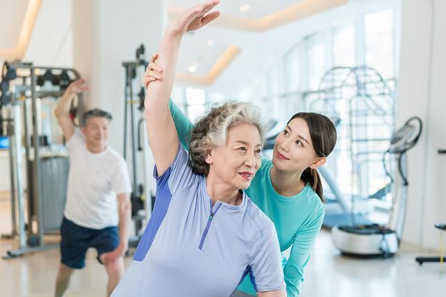 [水果]四个坏习惯养出“妈妈腰”，不想脂肪堆积，坚持做到“四个多”