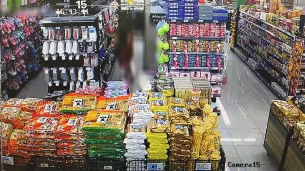 话晴空|大妈“顺走”商品，坠楼摔伤，索赔17万元！法院竟然这样判