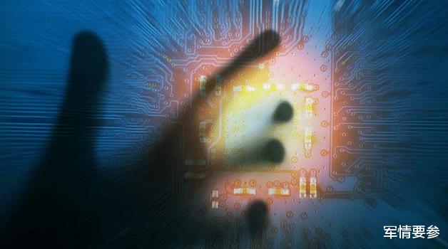 『芯片』华人科学家前往美国开会，刚下飞机就被捕，美媒：窃取芯片技术