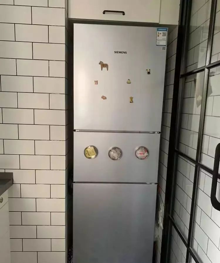 『』28㎡宜家北欧风单身公寓，留白+落地窗设计，让小家宽敞又明亮！