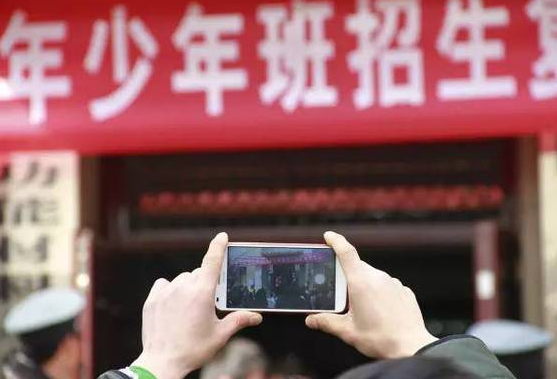 [电影]23名初三学生被985大学录取，出来就是研究生，网友：实名羡慕