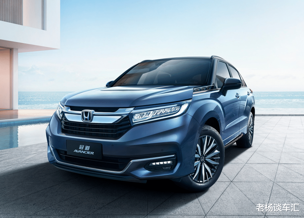 本田■本田又成功了,后排可翘腿,2.0T爆272马力,双独悬+四驱