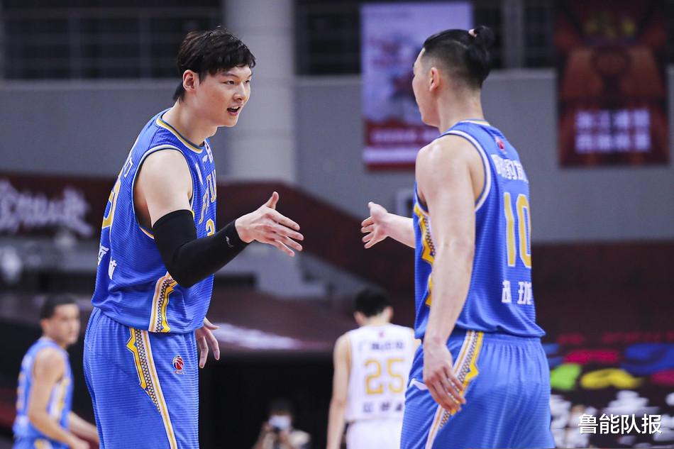 福建男篮|CBA首次黑12奇迹诞生!黑马造惊天大冷,李春江为糟糕选择买单
