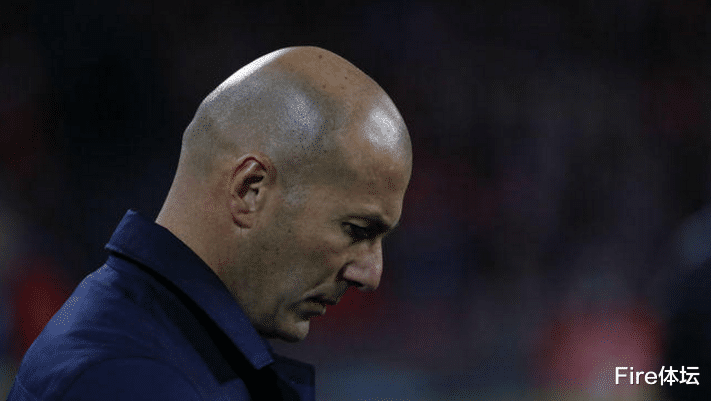 皇家马德里|皇马突然收到噩耗!令主帅齐达内彻底绝望,更衣室恐被一人搞臭