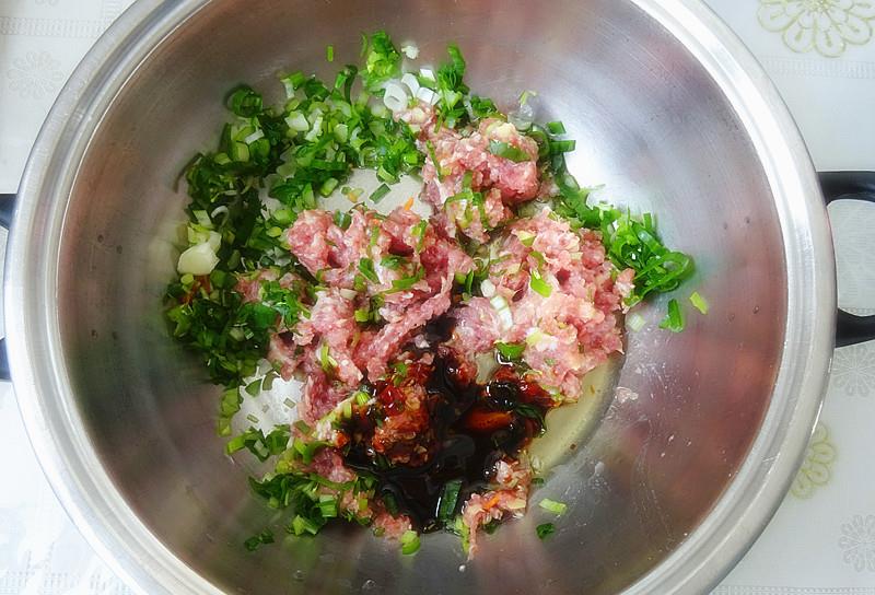 「鸡蛋灌饼」五一就要到了,吃饺子就做这个馅,这么调鲜嫩爆汁不柴口,太香!