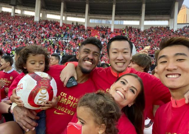 广州恒大|1:20!中超仅剩恒大唯一遮羞布,球迷:这是哪国联赛,射手榜有中国人