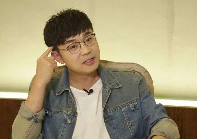 大鹏|《演员2》大鹏公然拉偏架惹争议，主持黑历史被扒，人品遭质疑