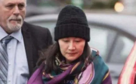 华为■为了30万，损失了8100亿，博尔顿一句话打了特朗普一巴掌