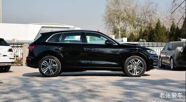 红旗@跌9万，终于被国人捧红，3月份卖出10882辆，成中型豪华SUV车王