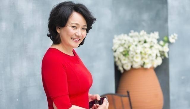 衰老|女人进入衰老，一般有“1多2白3大”，再不保养就老了