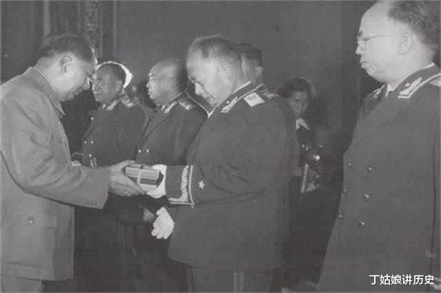 【古人智慧】1955年,南京军事学院战役系52名学员,都被授予了什么军衔?