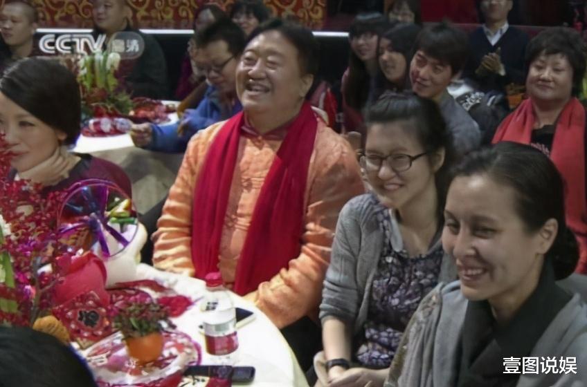 春晚|春晚最牛“钉子户”，笑坐春晚观众席19年，网友：怎么年年都有他