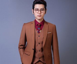 「」毕业之后的我，在工作中才知道什么是潜规则，什么是妥协！