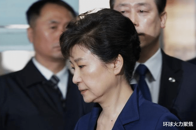 文在寅|韩国法院网开一面，朴槿惠重获生机，文在寅接受现实！