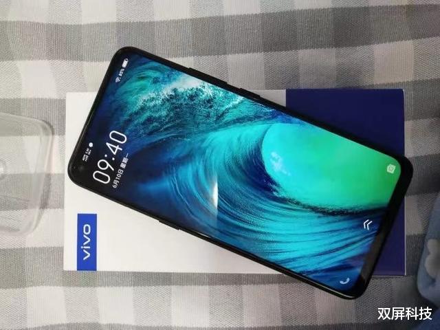 『miui12』5000mAh+128GB存储+10nm芯片,仅1298元,vivo爆发了