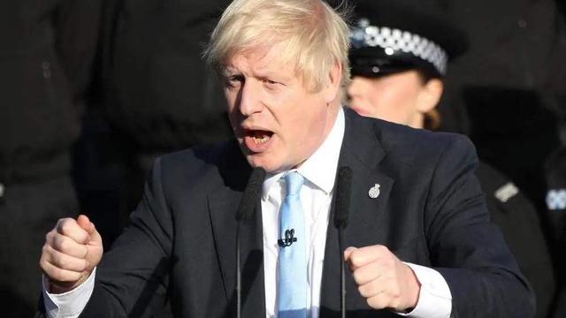 华为@两条消息传来，好消息华为正式宣布，坏消息约翰逊做出决定