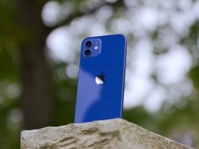 苹果|买64G版本的iPhone12还是256G的小米10至尊版？