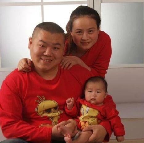 『岳云鹏』岳云鹏17岁找老婆,礼金200块到处塞没姑娘稀罕,只有她不嫌穷